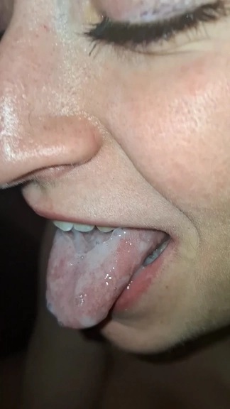 photo de la gourmandise Je le suce et il gicle dans ma bouche en moins de 5 minutes🍆💦🤤