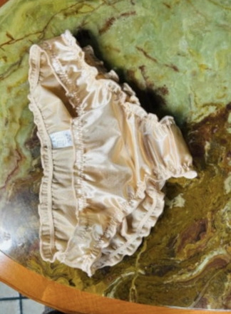 photo de la gourmandise ma culotte portée uniquement pour toi !