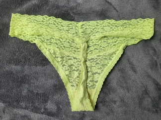 photo de la gourmandise 17. Mes strings dentelle