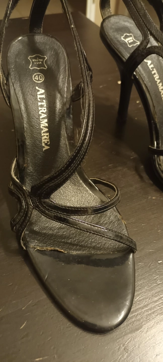 photo de la gourmandise Talons haut nus pieds