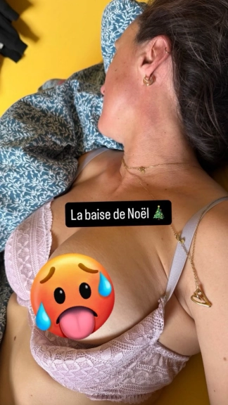 photo de la gourmandise Il me BAISE ma CHATTE de SALOPE