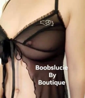 photo de la gourmandise Boobslucie tu notes mes boobs