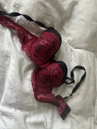 Mon decolté dans ce soutient gorge