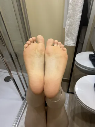 Feetpics
