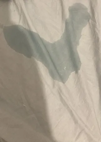 Je me masturbe avec mes jouet et je gicle