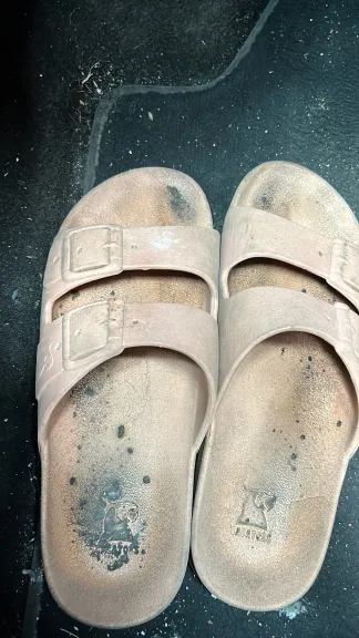 Claquettes usées pour fétichiste