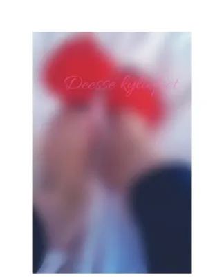 Photo mes divins pieds en mules rouges🔥