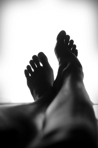 photo de la gourmandise je passe de la crème sur mes pieds en vidéos
