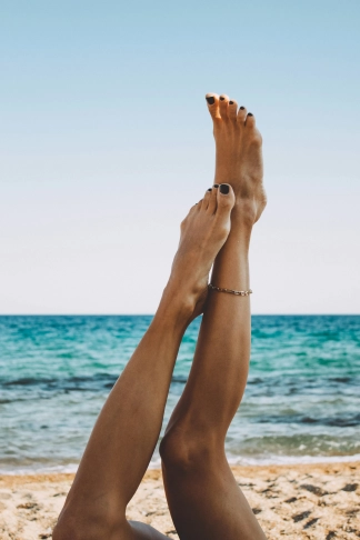 photo de la gourmandise je passe de la crème sur mes pieds en vidéos