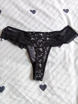 photo de la gourmandise String sale porté 3 jours