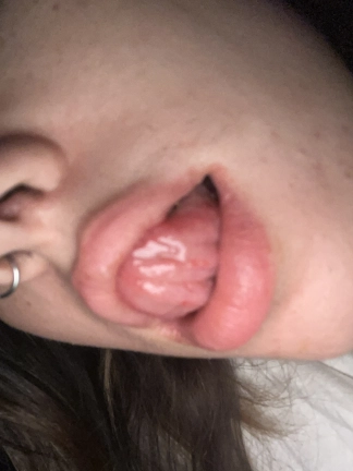 photo de la gourmandise vidéo softsex avec des pieds et de la bave
