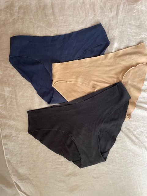 Photo de Une petite culotte humide de ta danseuse italienne