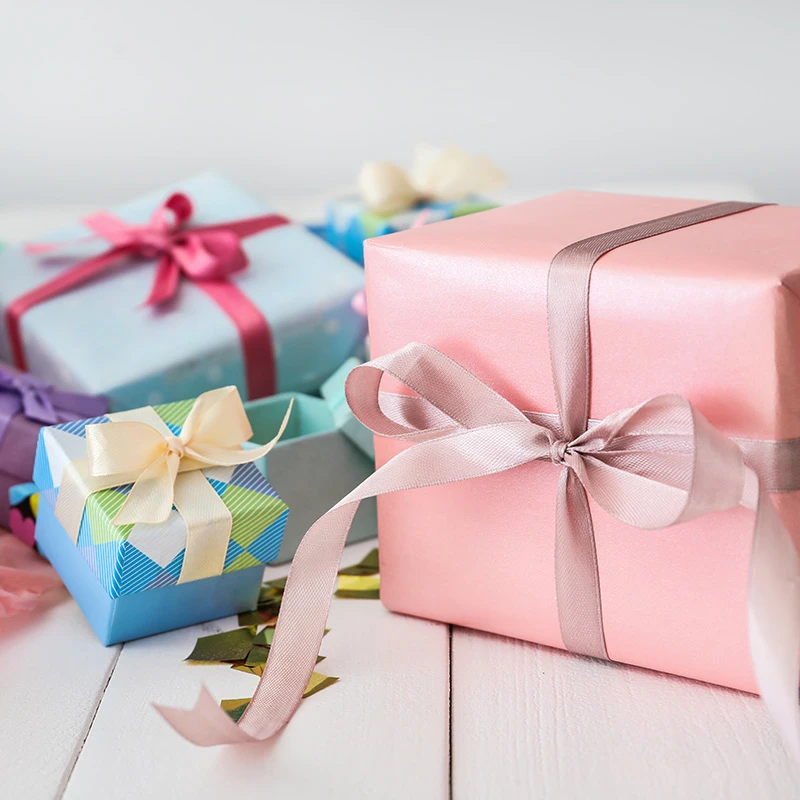 Photo de Offre moi un cadeau 🎁