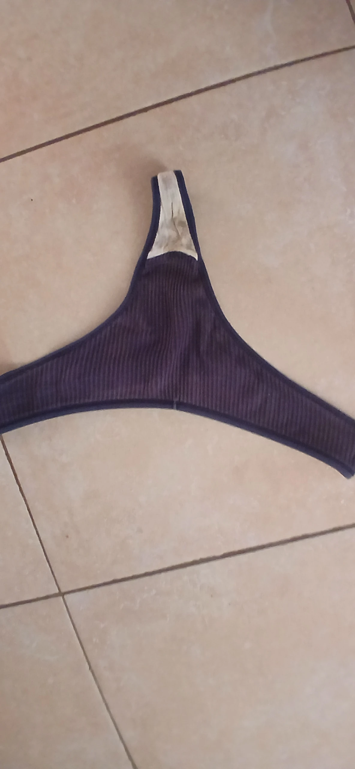 Photo de string porté 2 jours