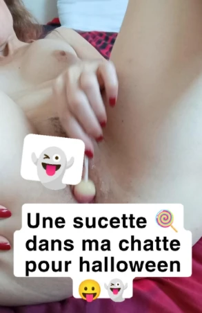 Photo de Une sucette 🍭 dans ma chatte pour halloween 😛👻