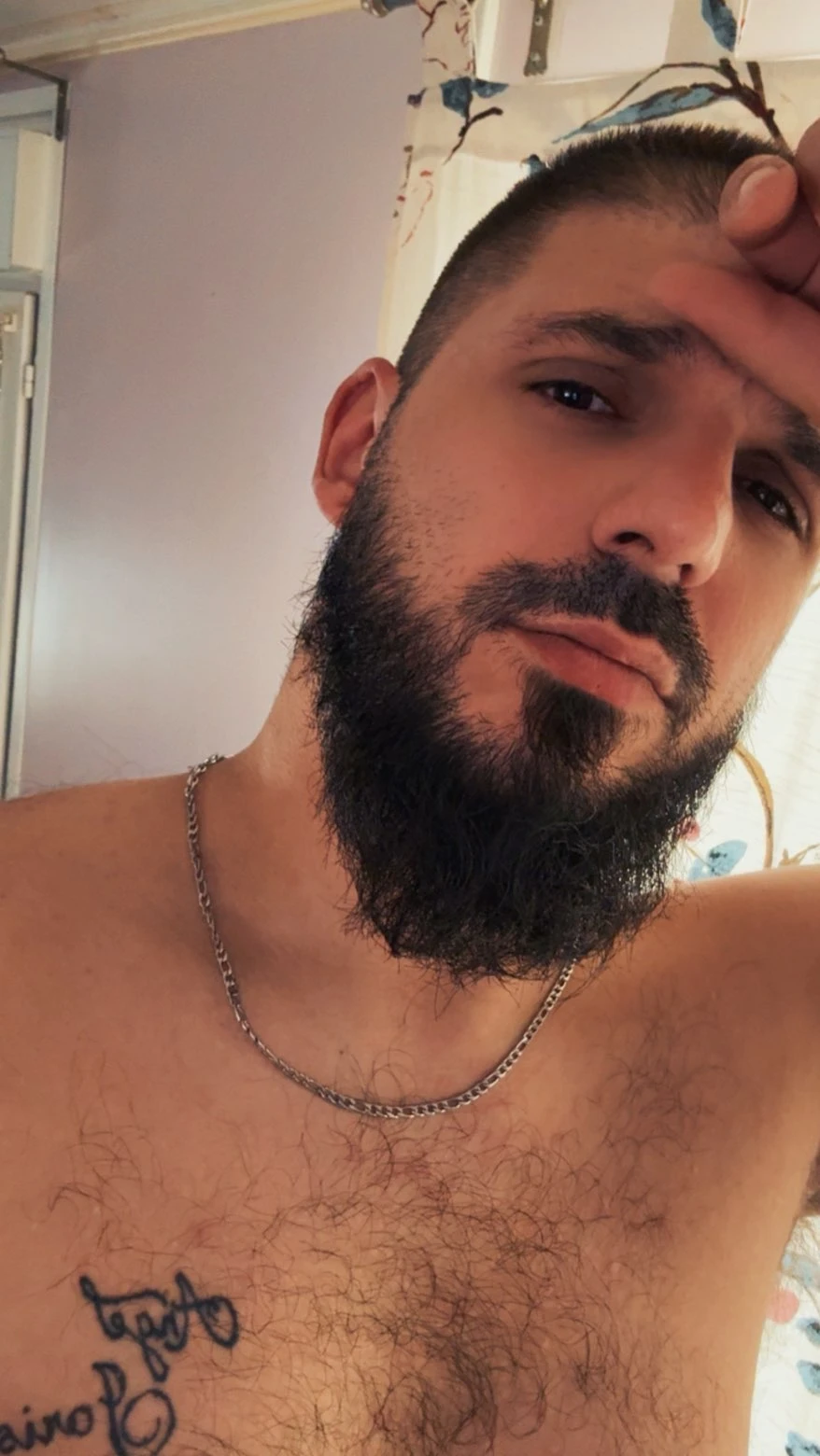 Photo de Vidéo suce barbe hétéro + son ejac