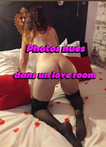 Photo de Photos nues et sexy dans un love room