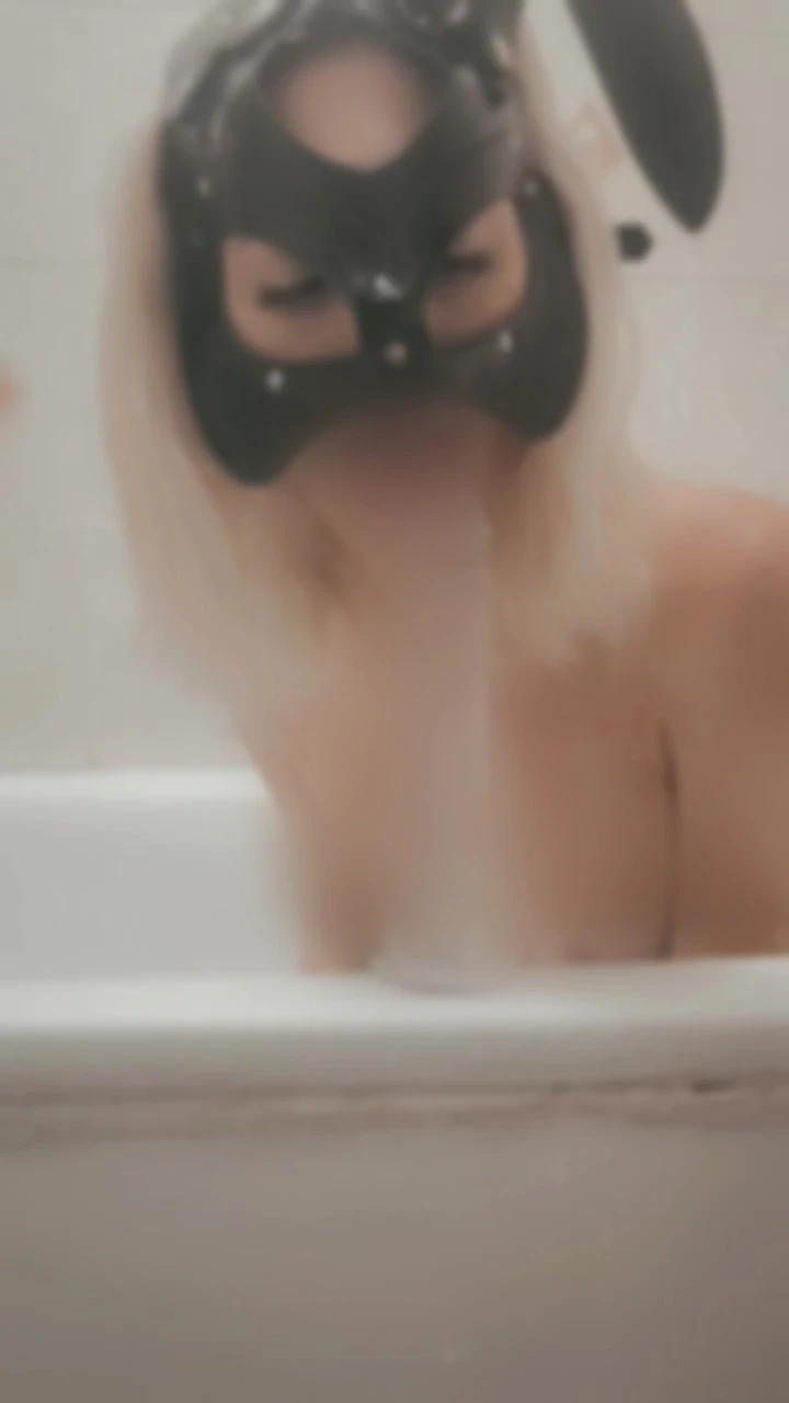Photo de Grosse pipe dans mon bain