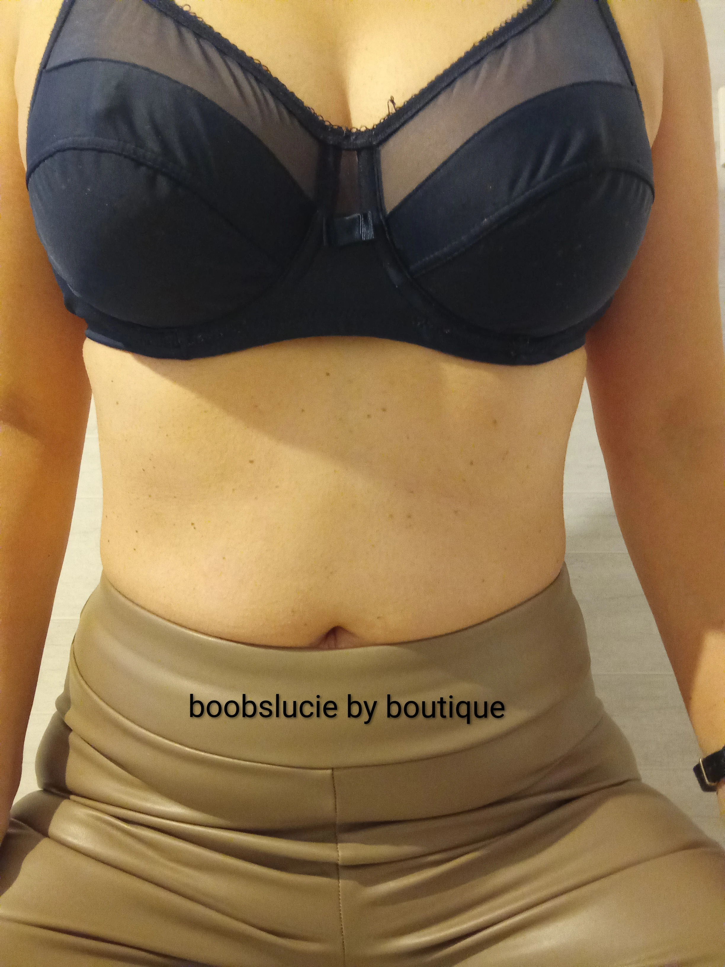 Photo de Pack photos ma petite chatte épilée