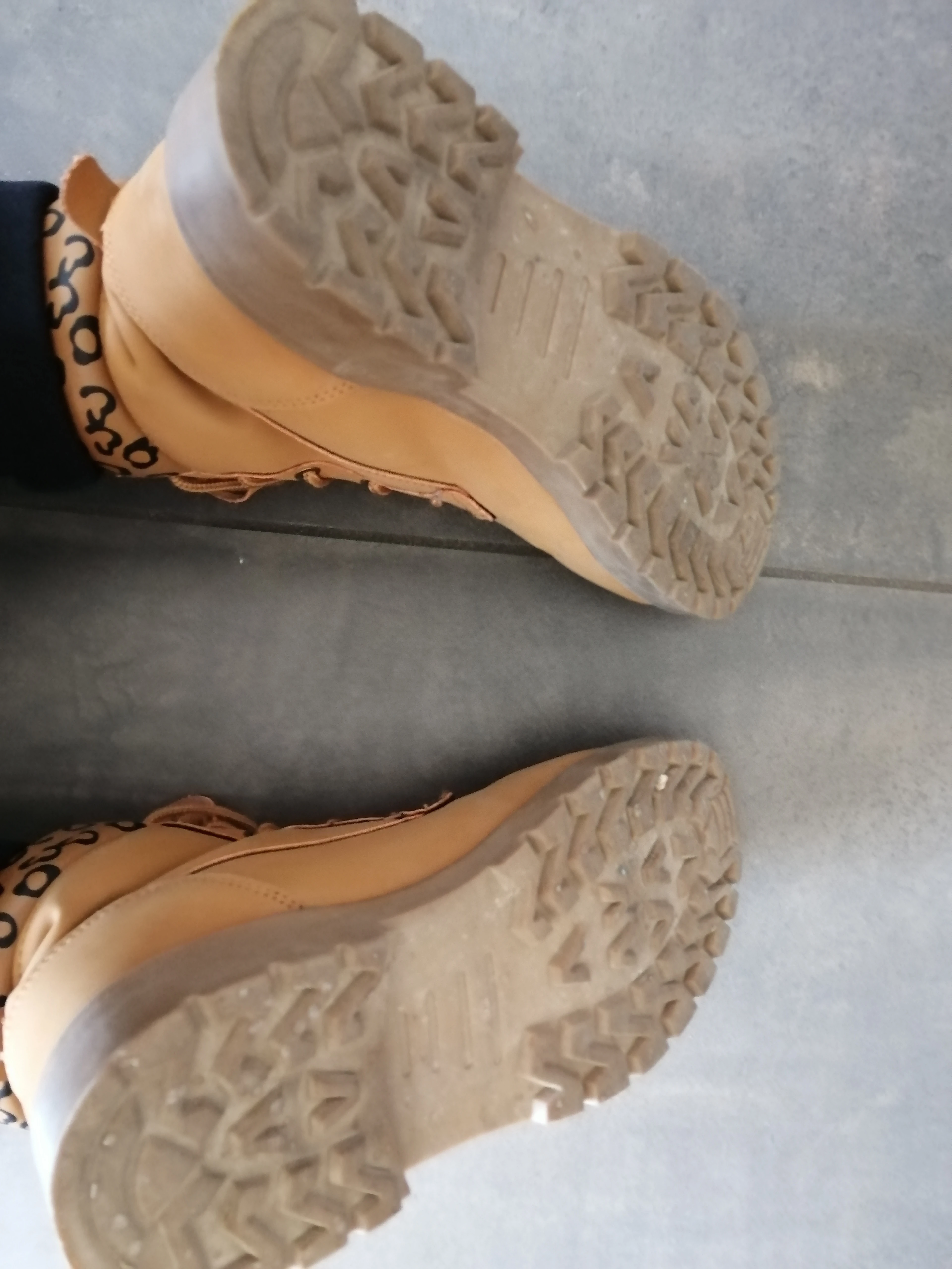 Photo de Chaussures sales