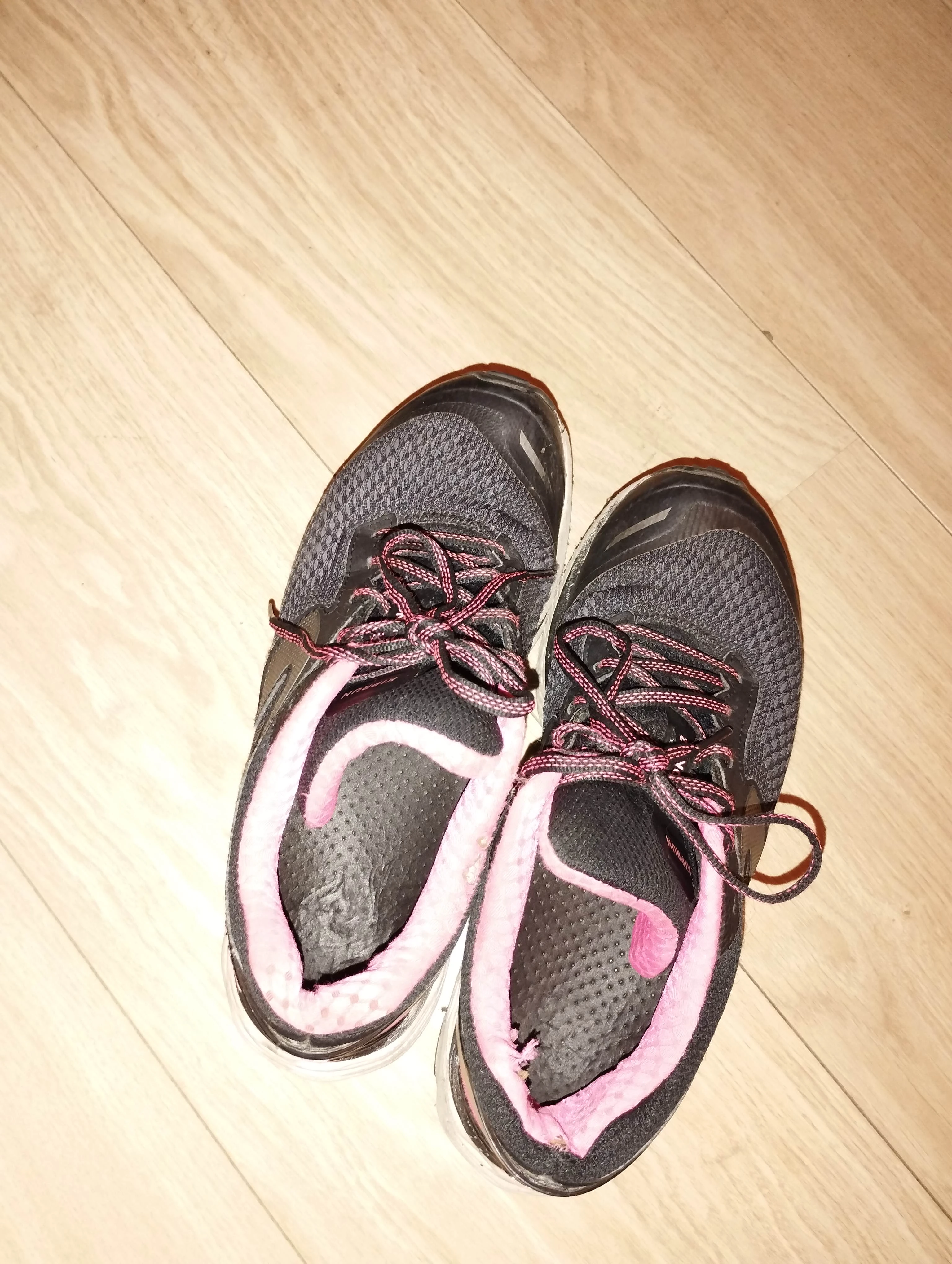 Photo de Baskets vieilles de 5 ans 🙈🧦