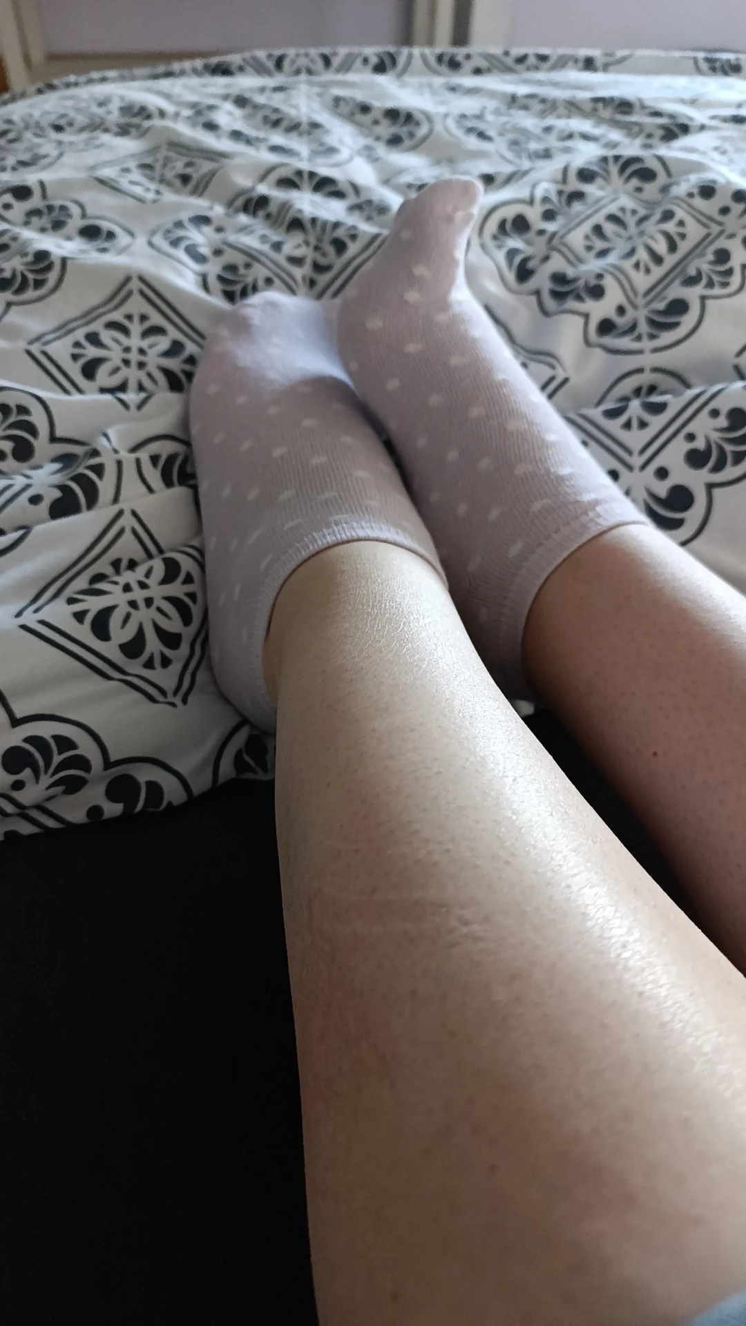 Photo de Socquettes roses a pois gris