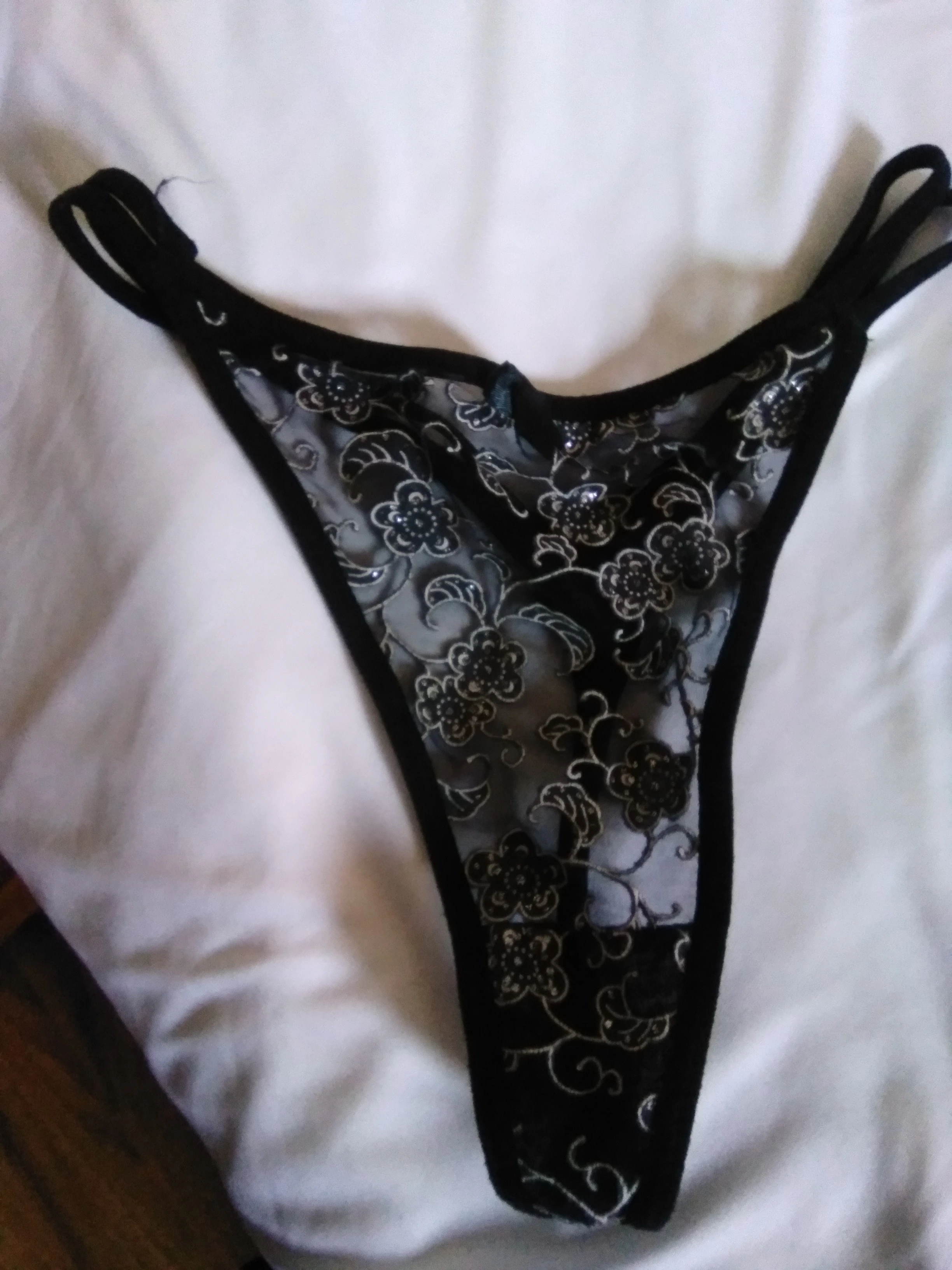 Photo de String Ficelle noir
