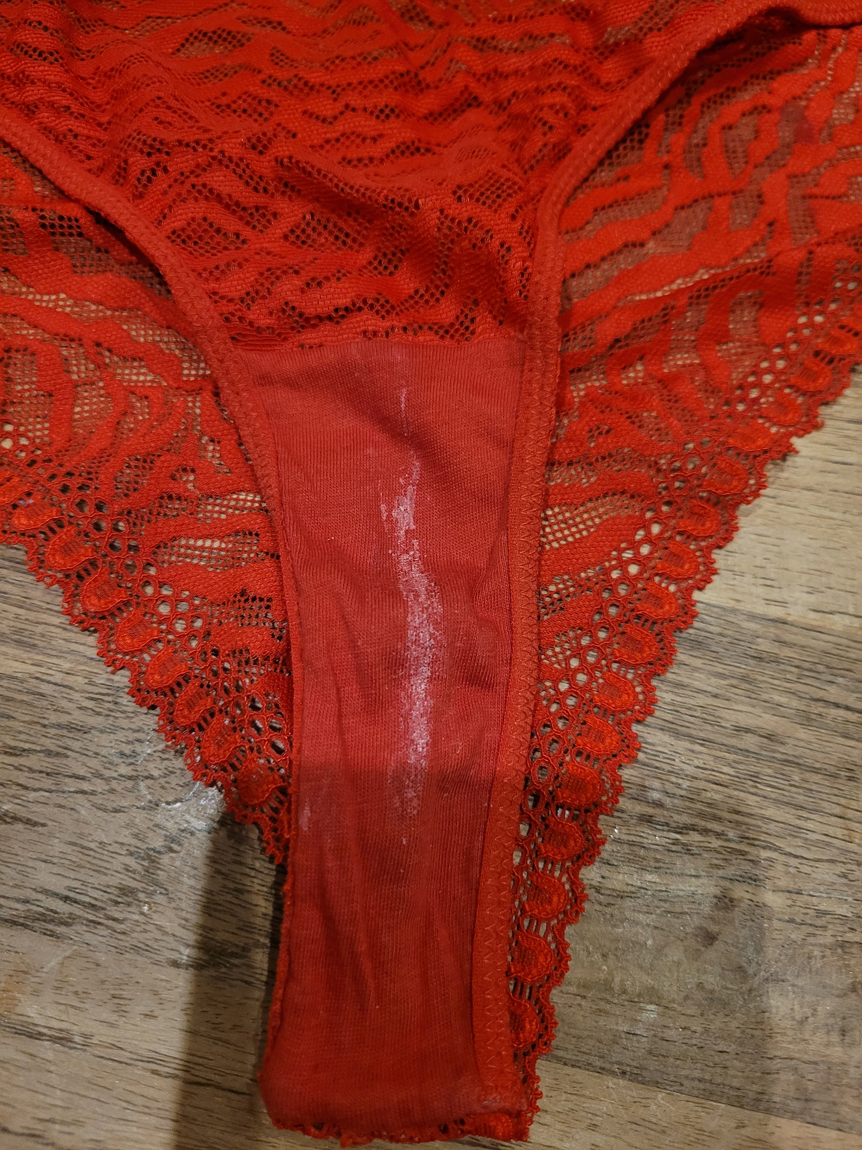 Photo de Culotte sale week-end entre « copines » 3 – hors...