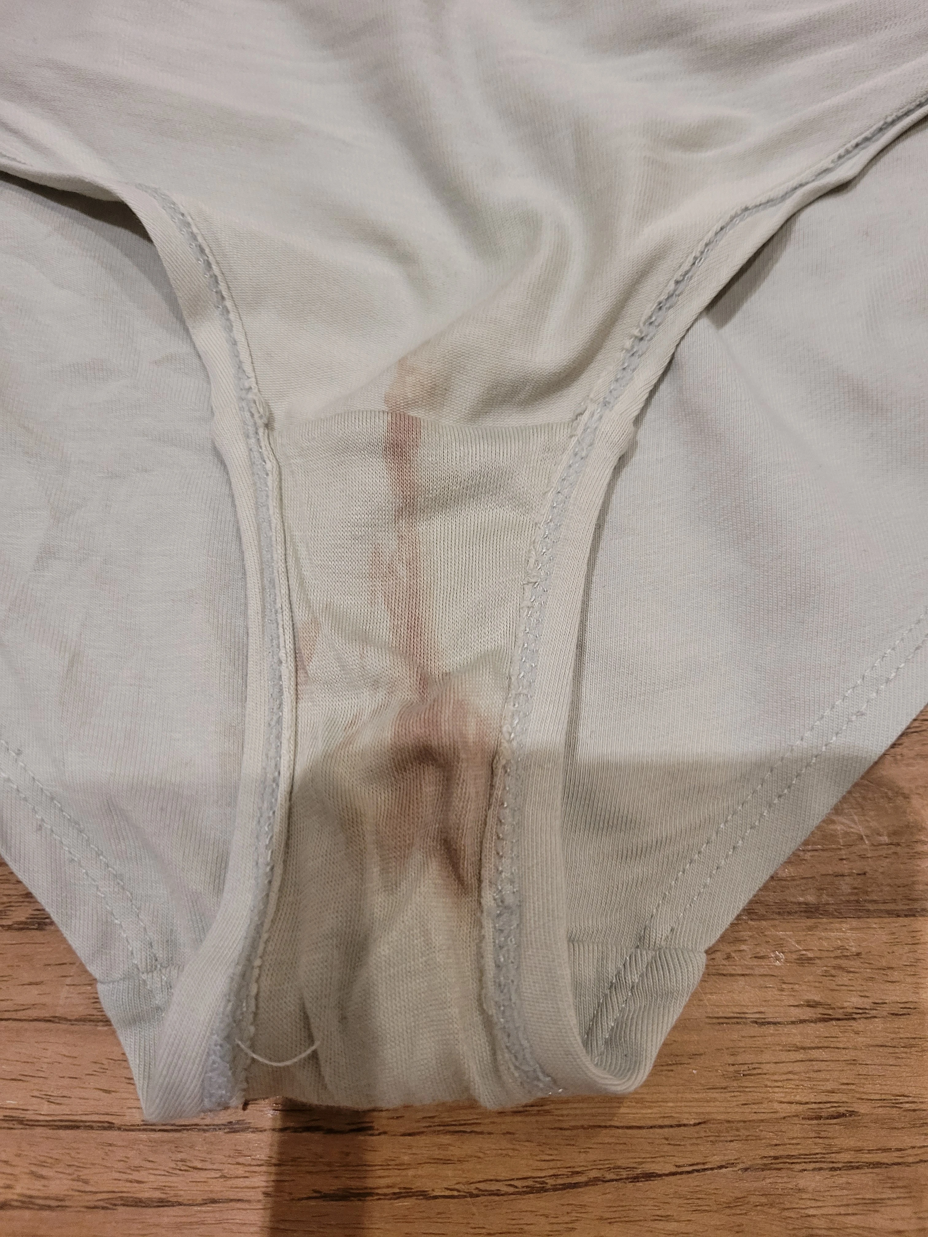Photo de Culotte sale du 25 mars – hors frais...
