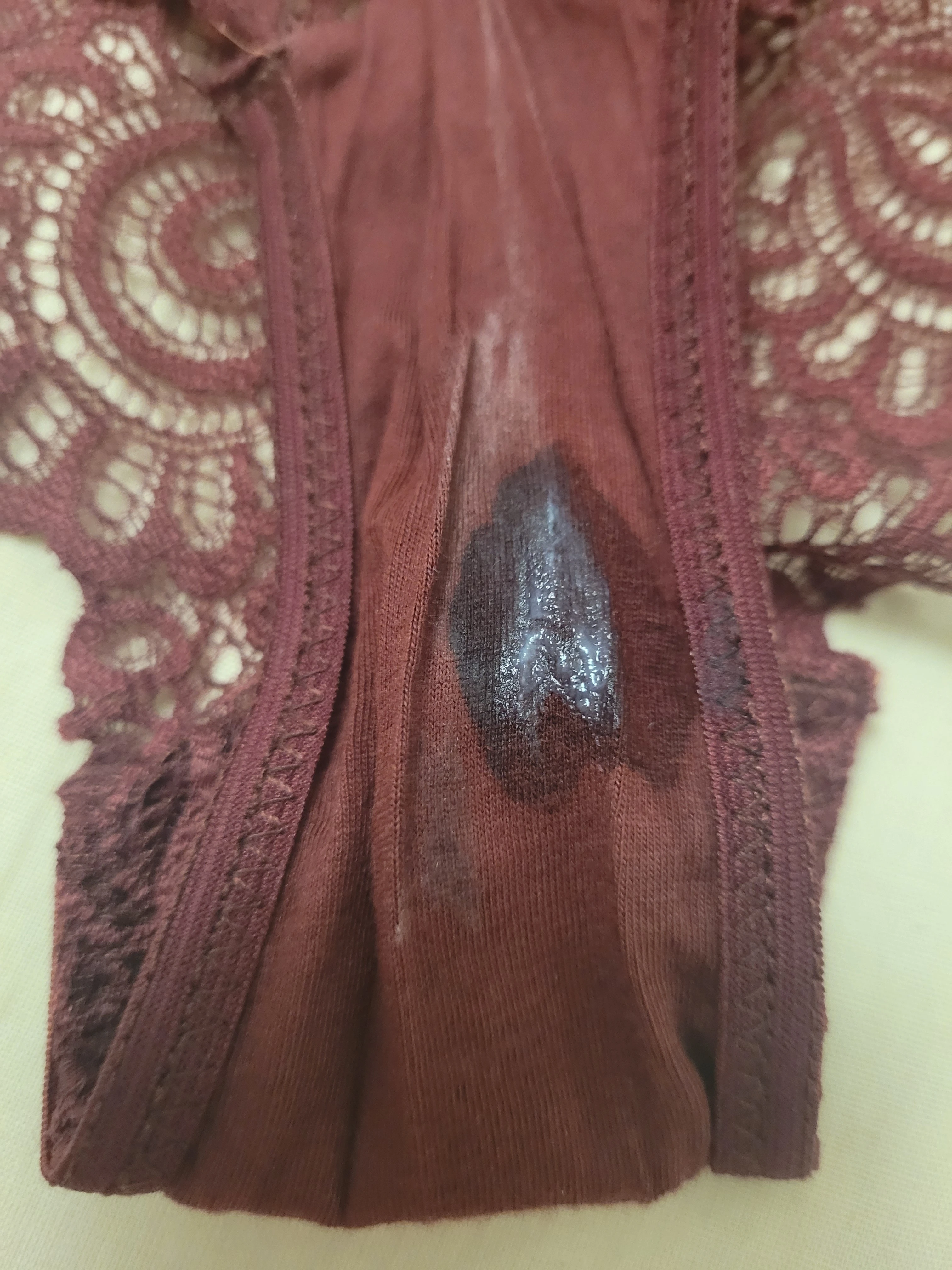 Photo de Culotte sale crémeuse et sans douche !