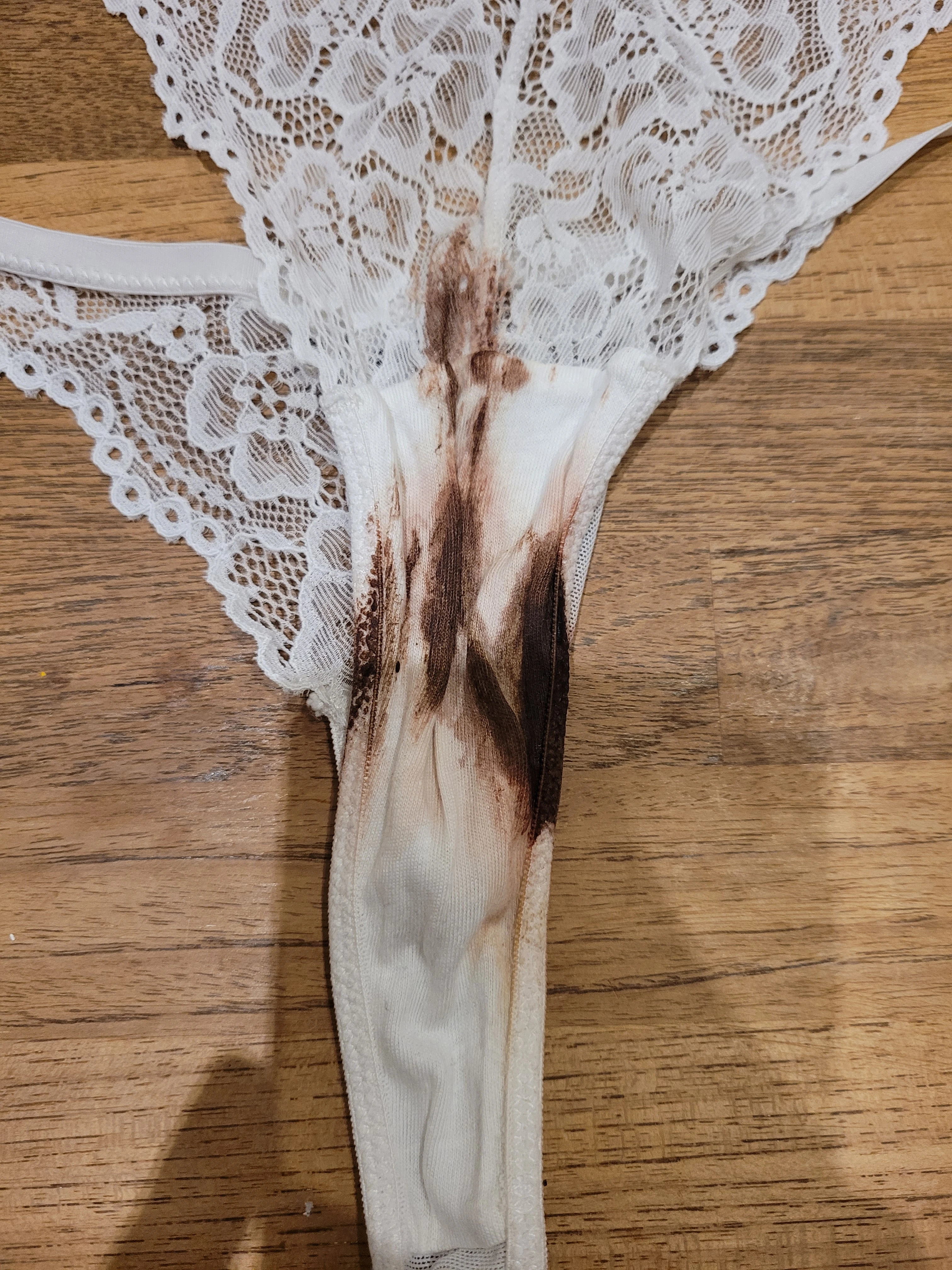 Photo de Culotte sale rougie !