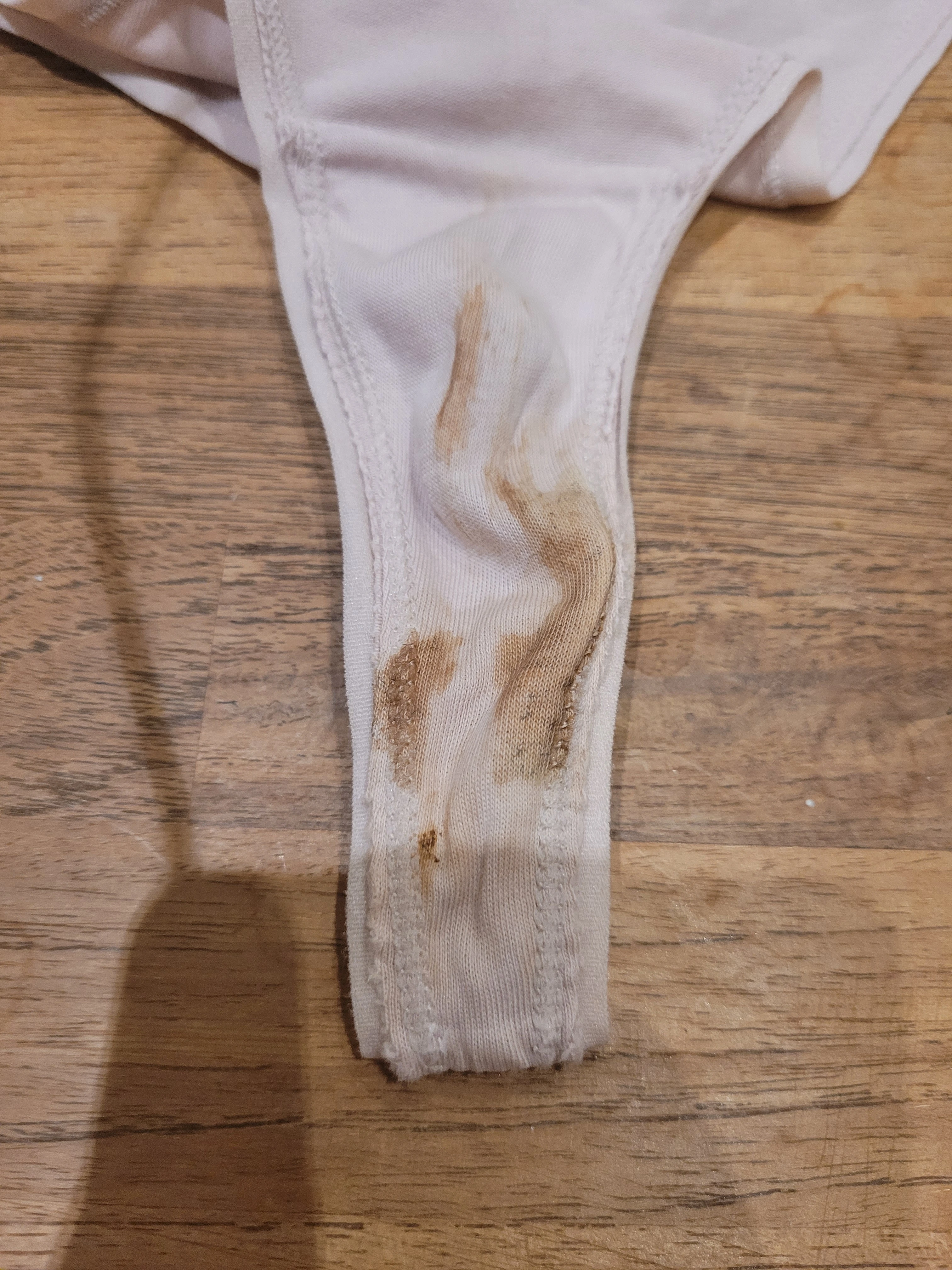 Photo de Culotte sale du 3 décembre- attention odeur forte...