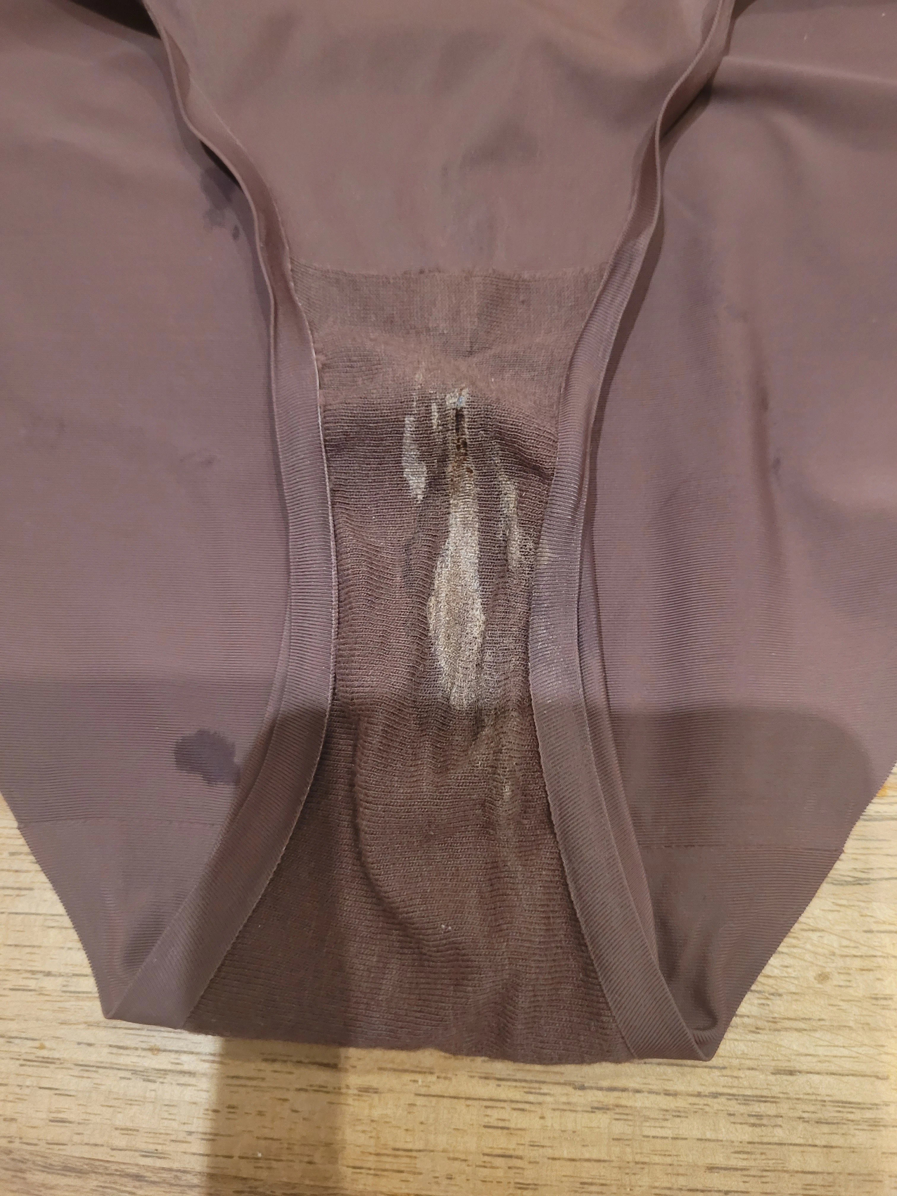 Photo de Culotte sale, transpiration et excitation…