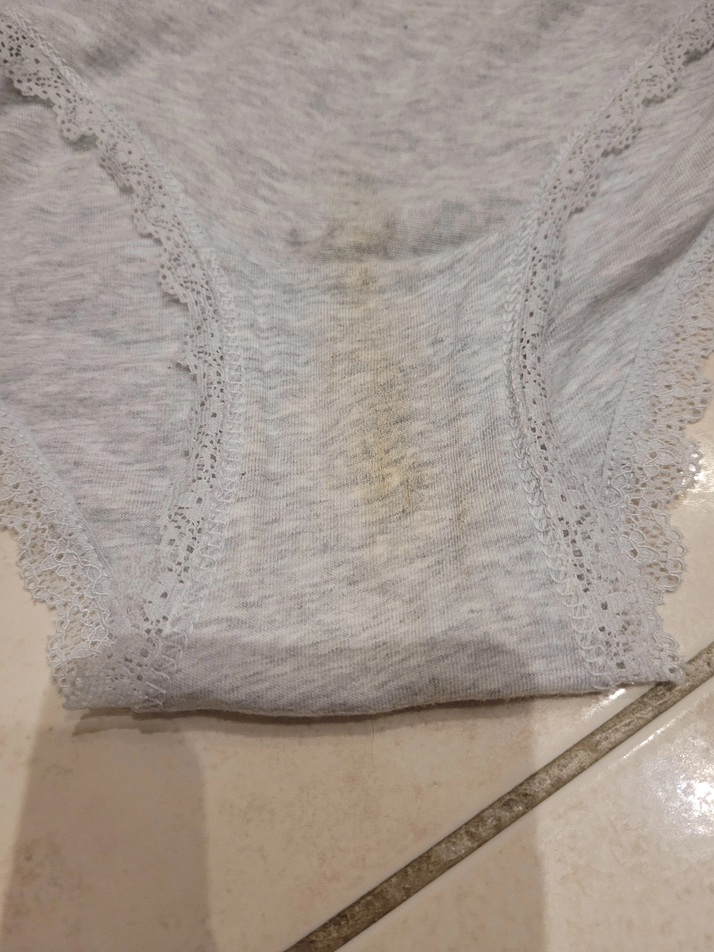 Photo de Culotte sale en week-end… sex-otique ! 2