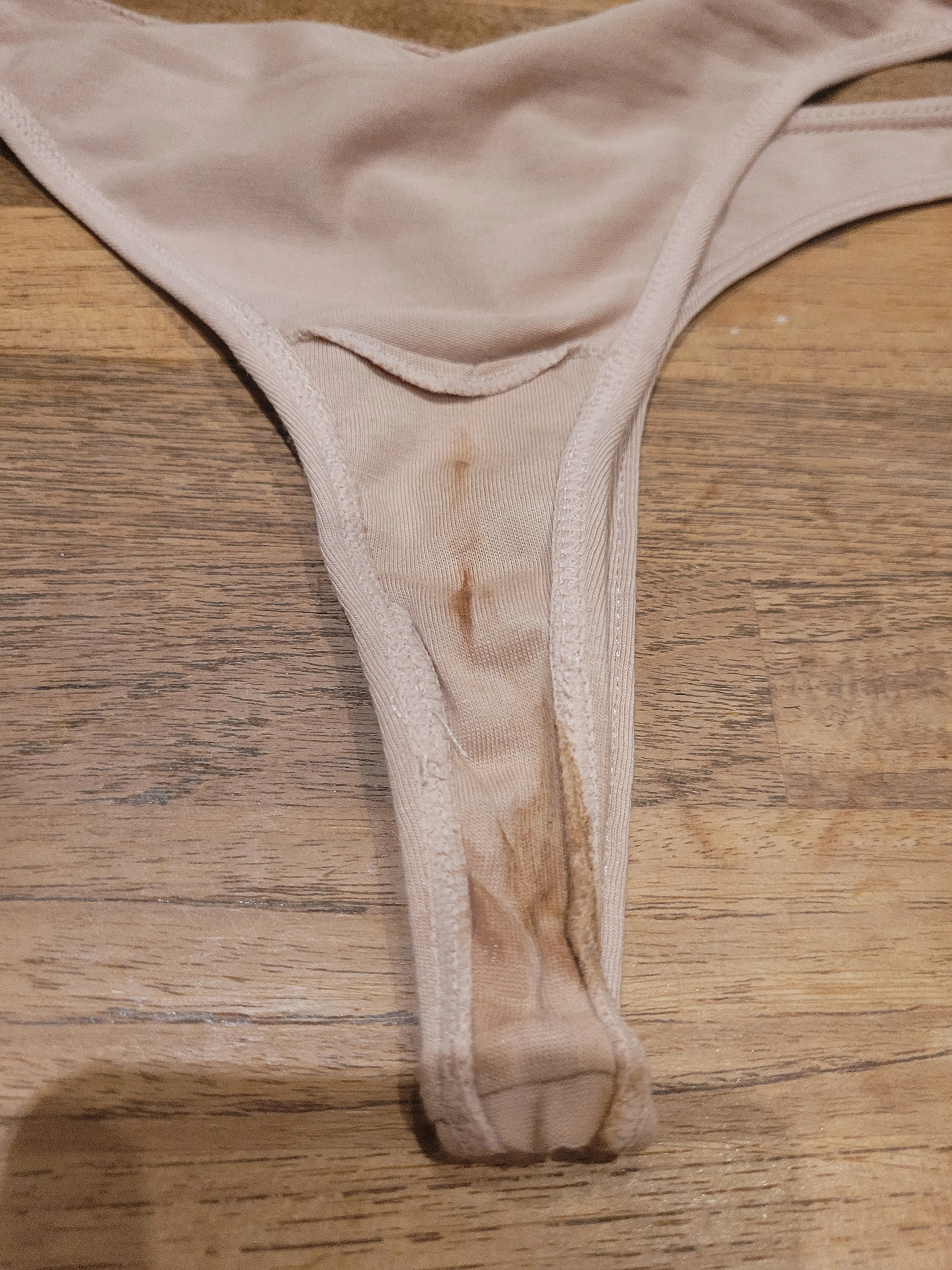 Photo de Culotte sale et souillée !