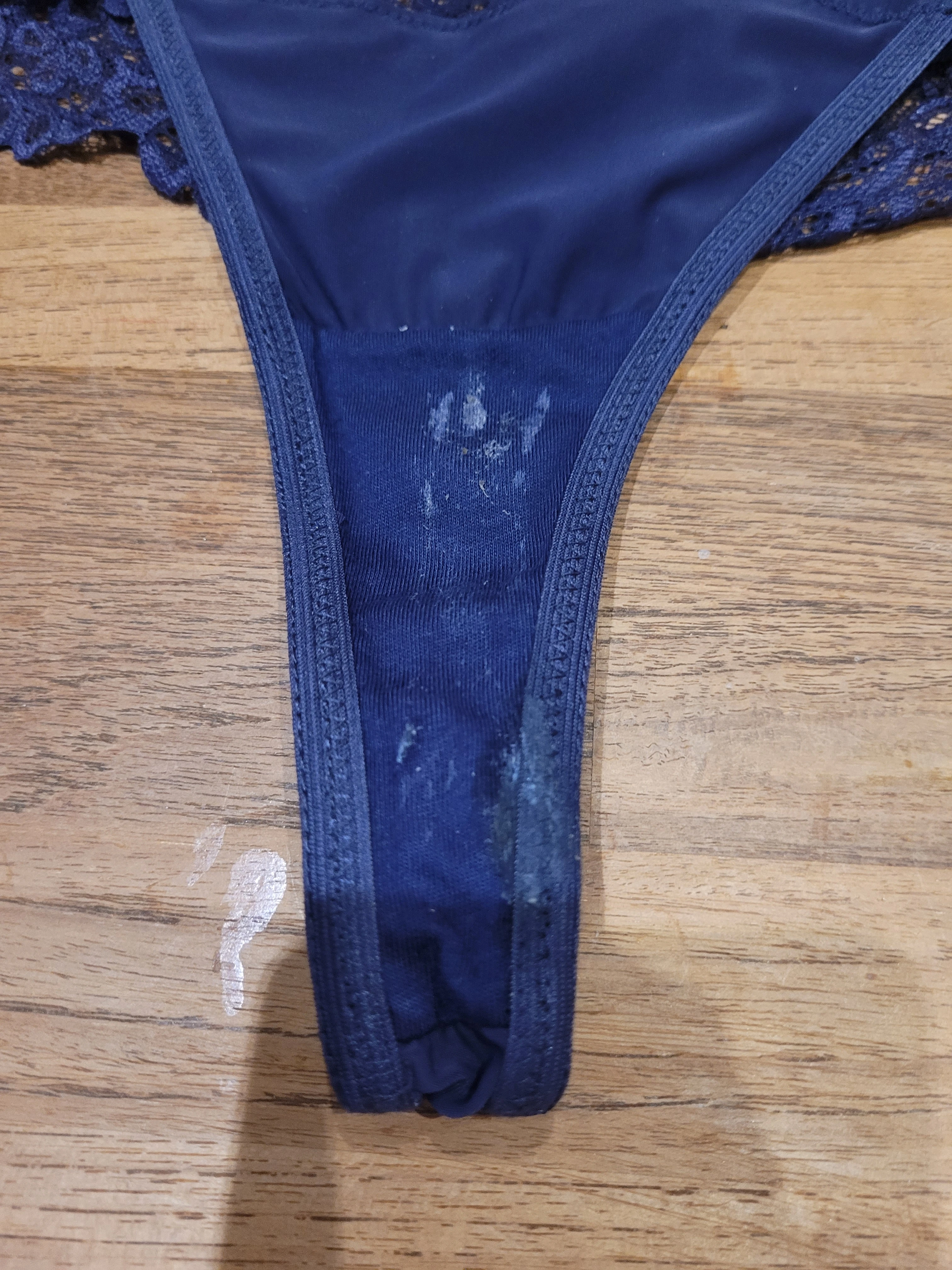 Photo de Culotte sale lesbienne du 1er juin