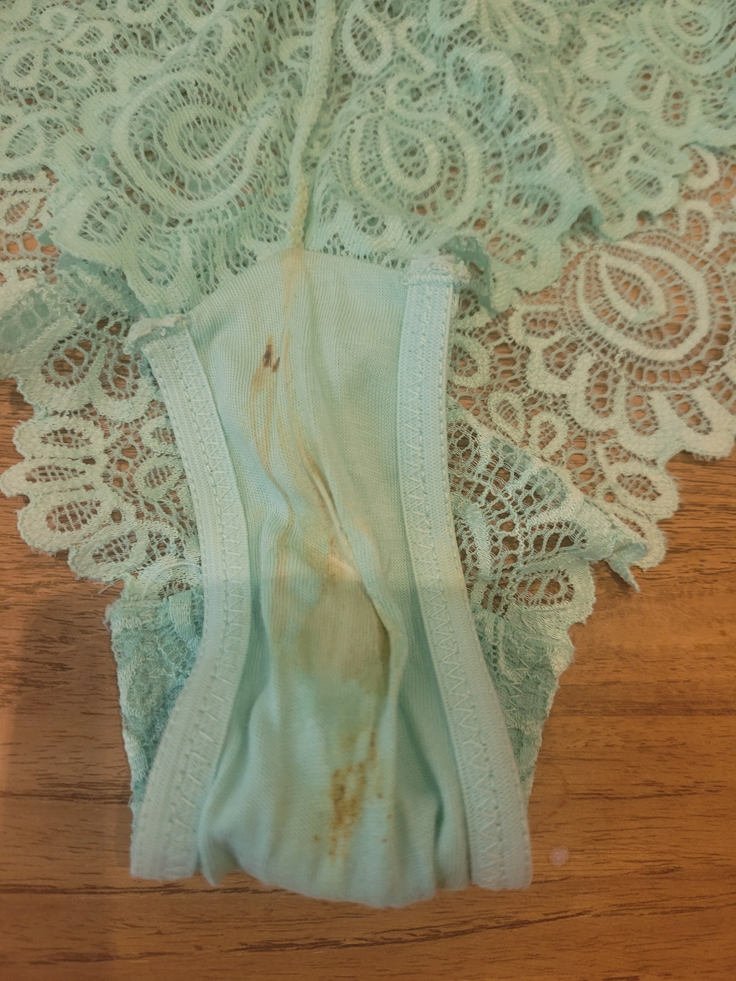 Photo de Culotte sale et lesbienne 2 du 20 mai