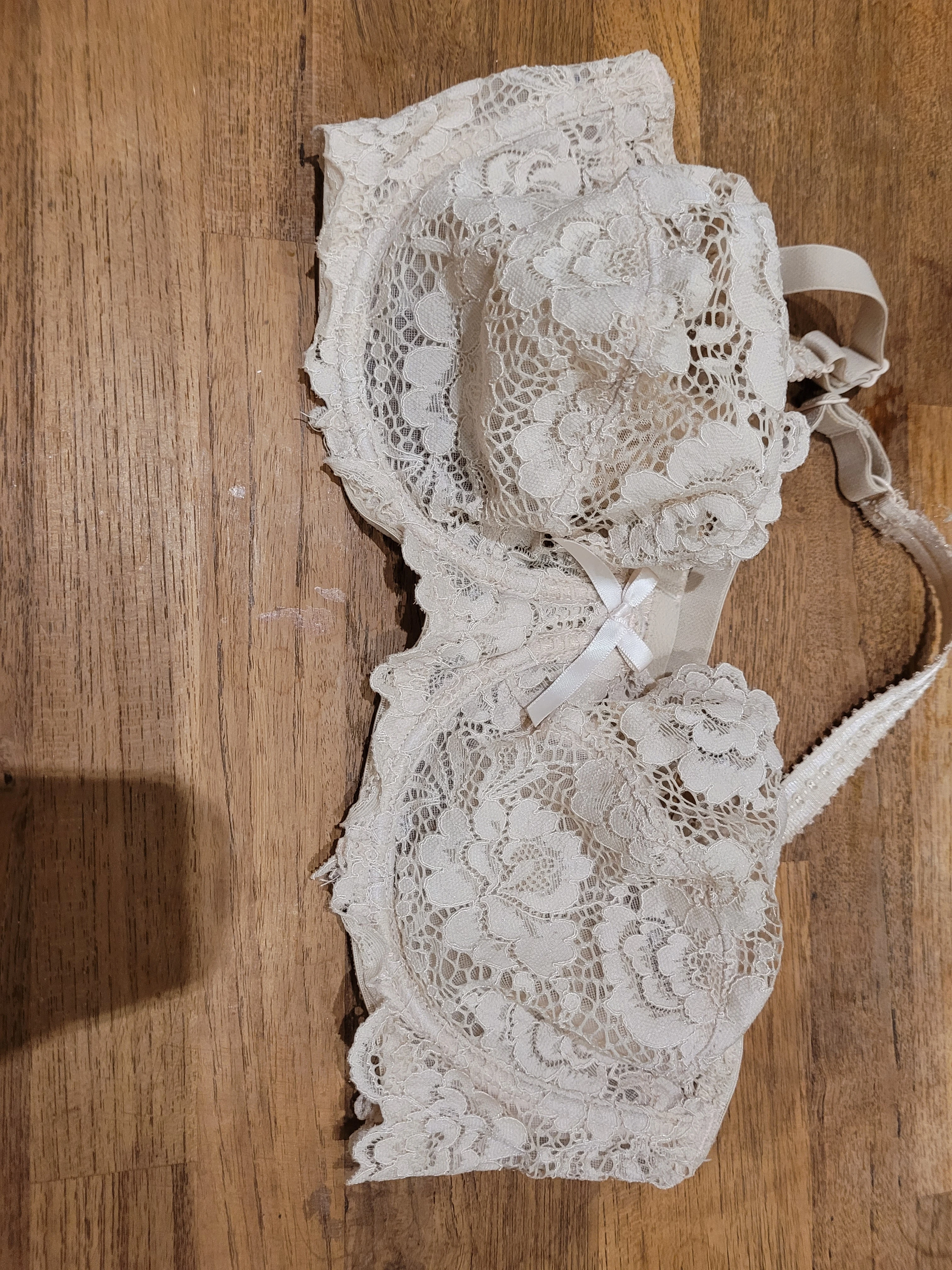 Photo de SOUTIEN GORGE sale en soirée étudiante du 8...