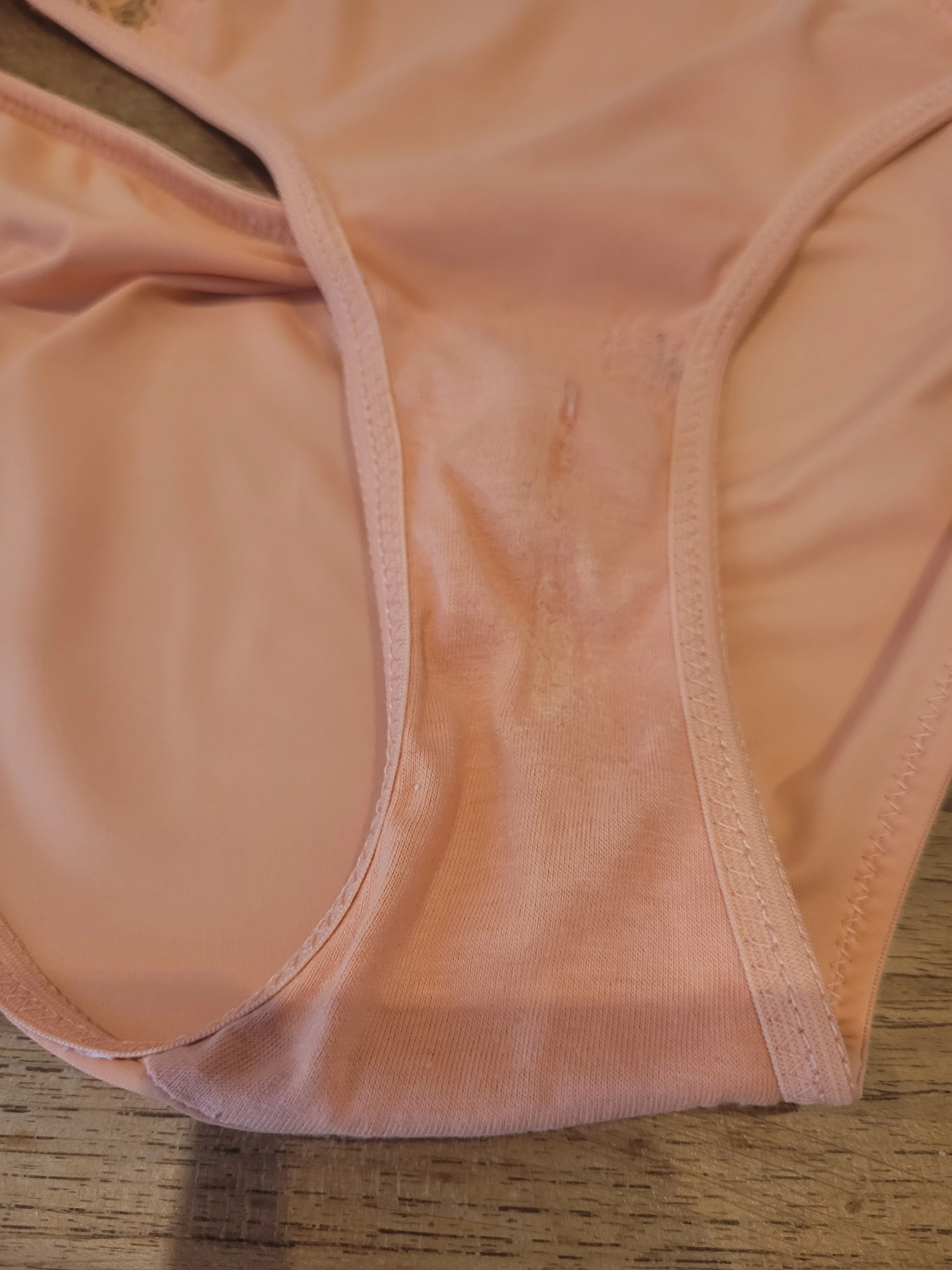 Photo de RÉSERVÉE – Culotte sexuelle au restaurant ! 29...