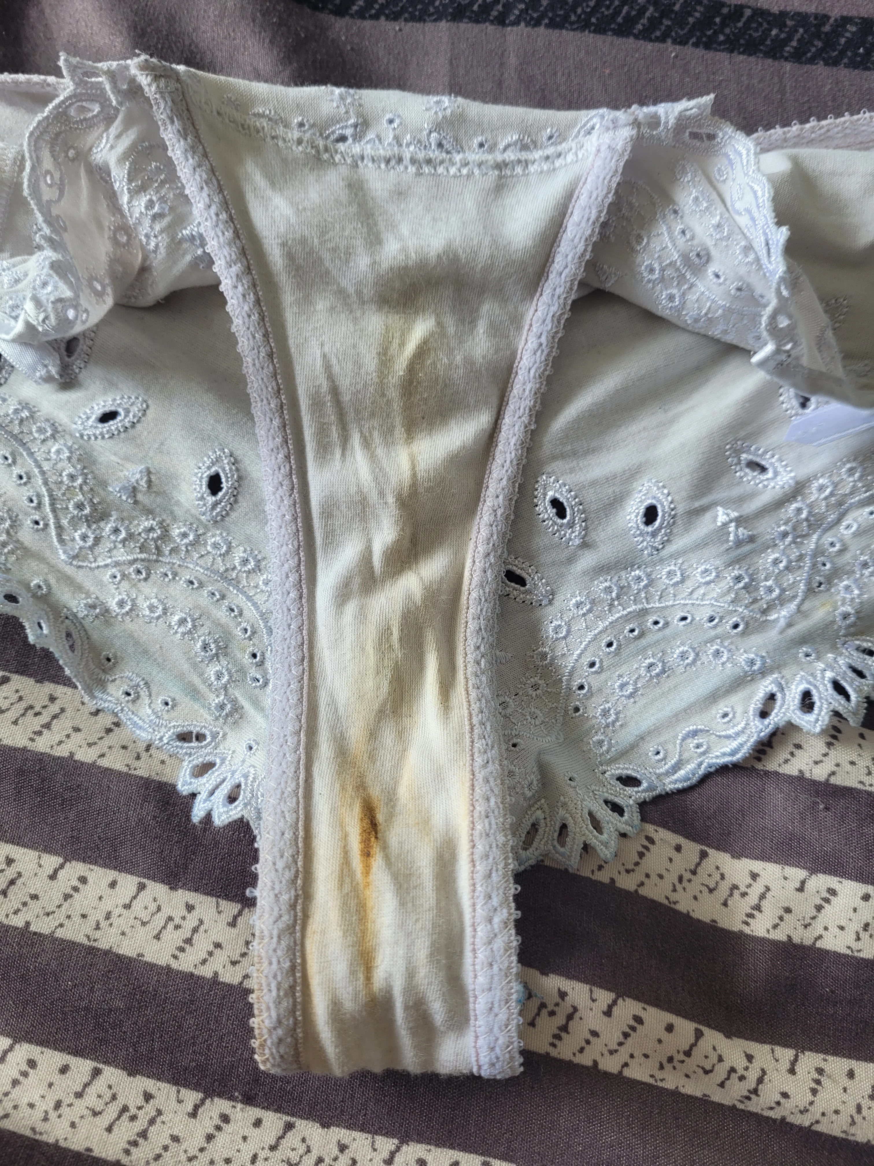 Photo de Culotte sale en SEXevjf – 2