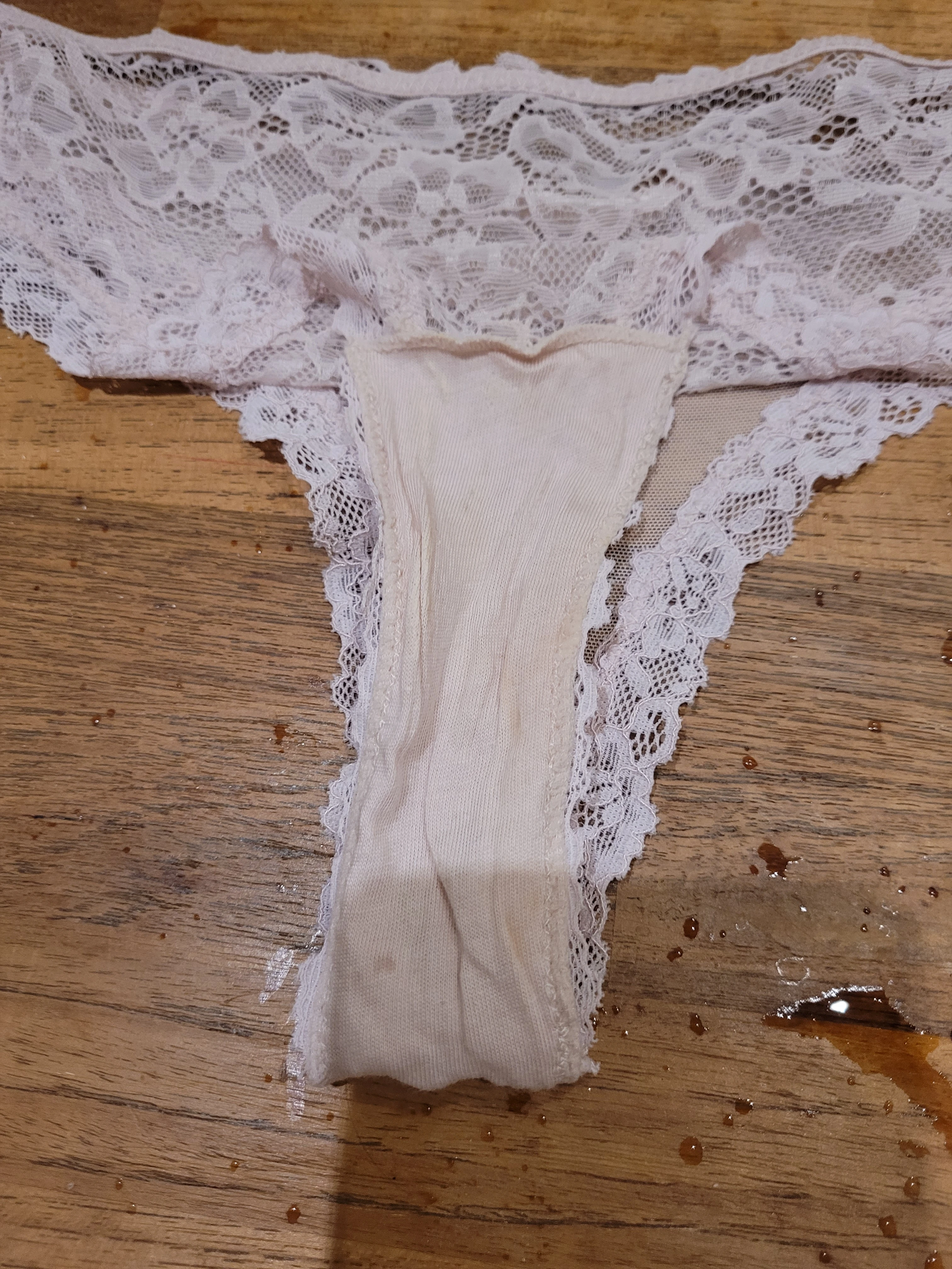 Photo de Culotte sale et sexuelle du 10 février !