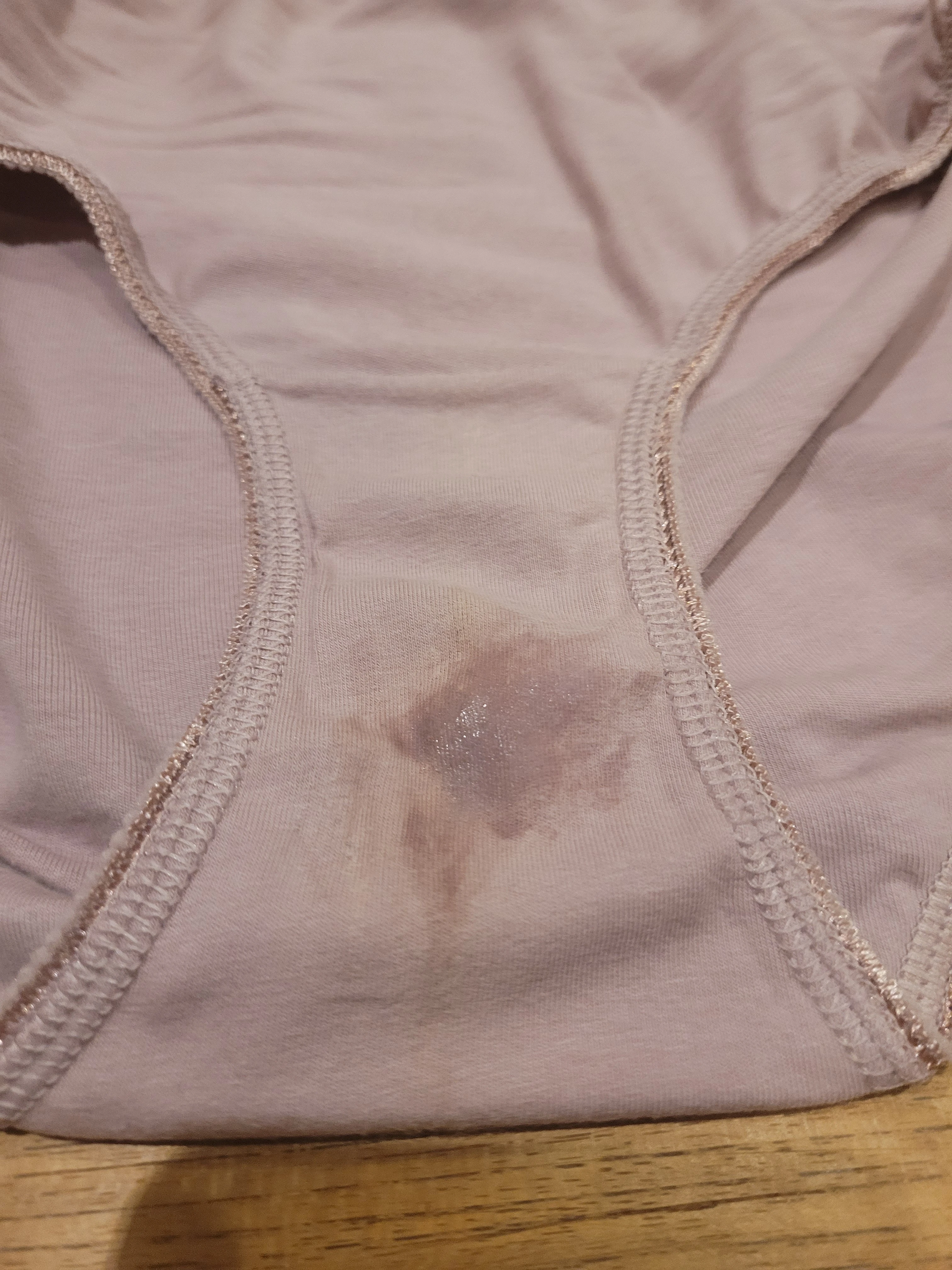 Photo de Culotte sale en soirée étudiante ! 23 janvier