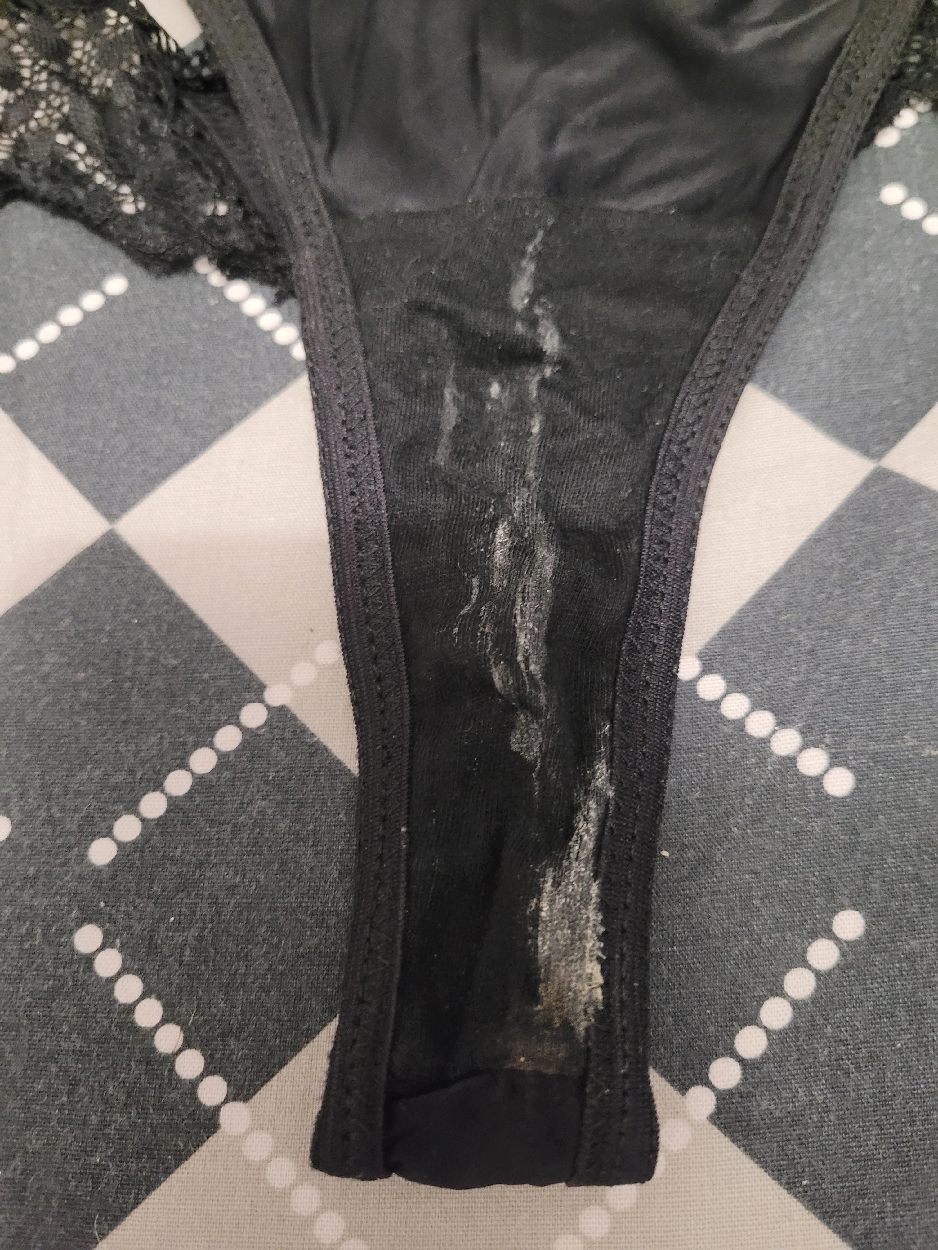 Photo de Culotte sale et très excitée du 30 décembre
