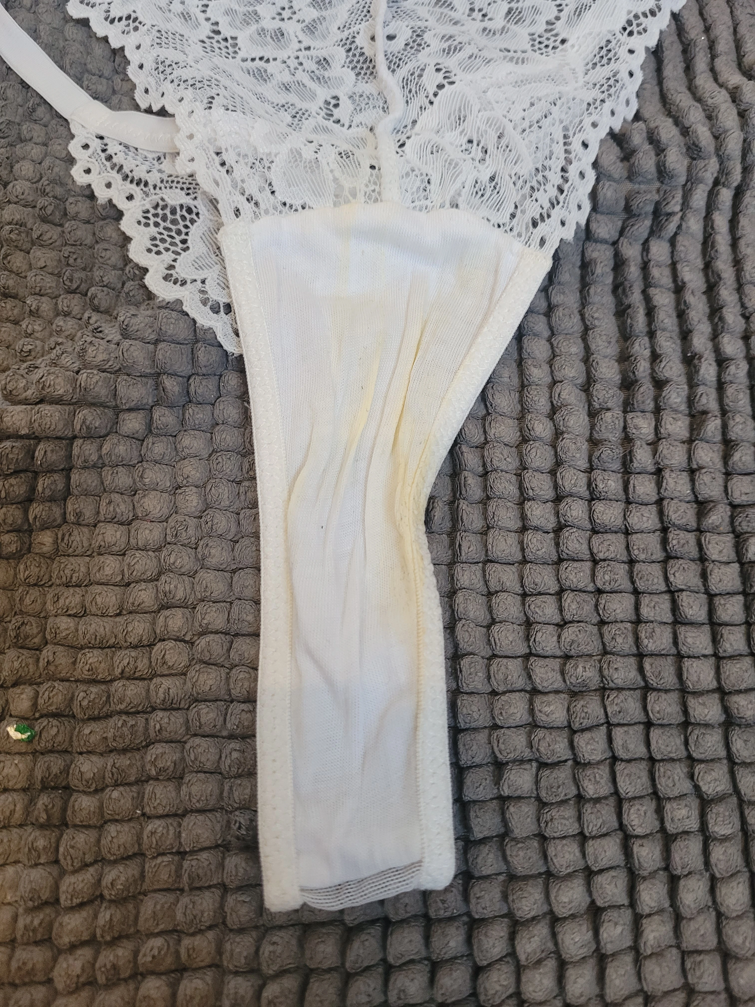 Photo de Culotte string sale du 21 décembre