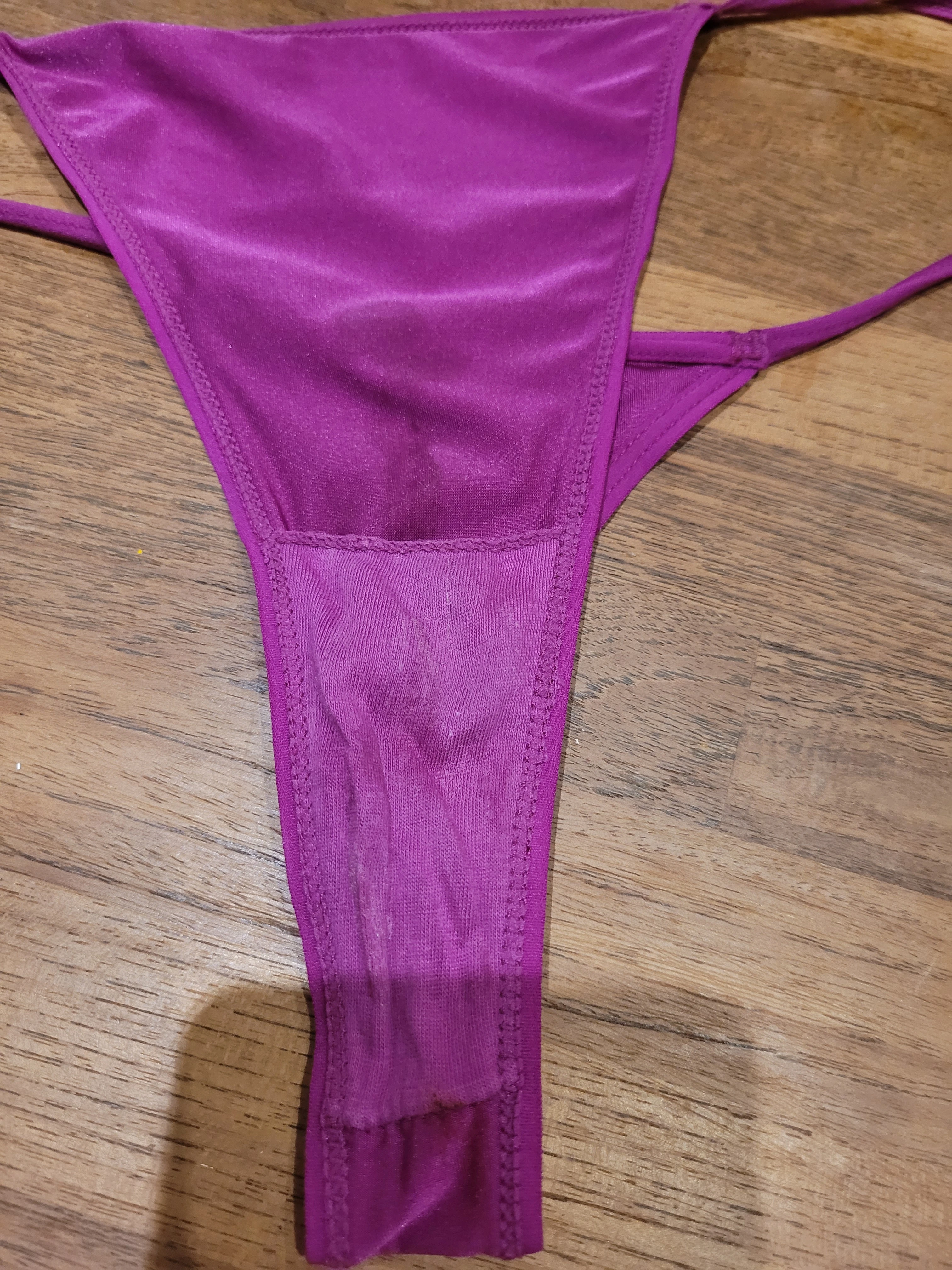 Photo de Culotte string sale du 17 novembre !