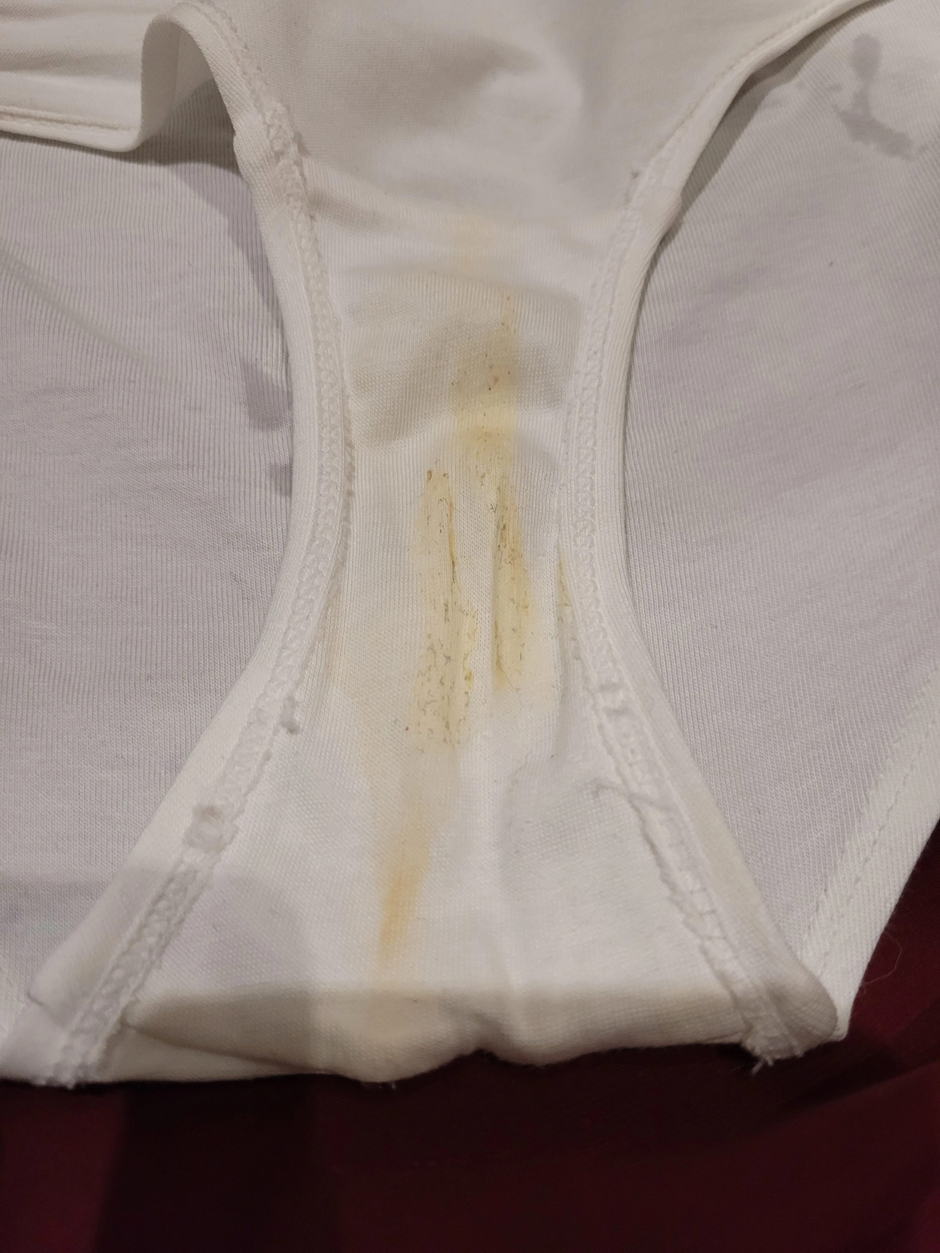Photo de Culotte sale et sexuelle (entre filles!) du 2...