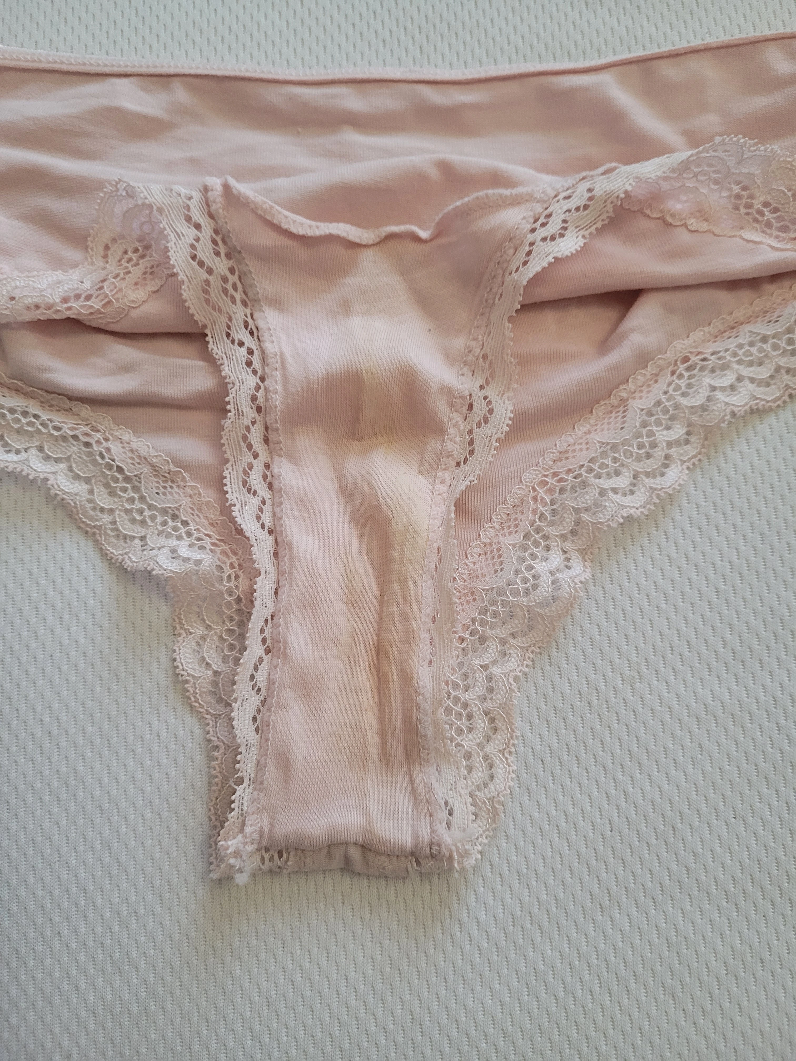 Photo de Culotte sale en boîte de nuit ! 26...