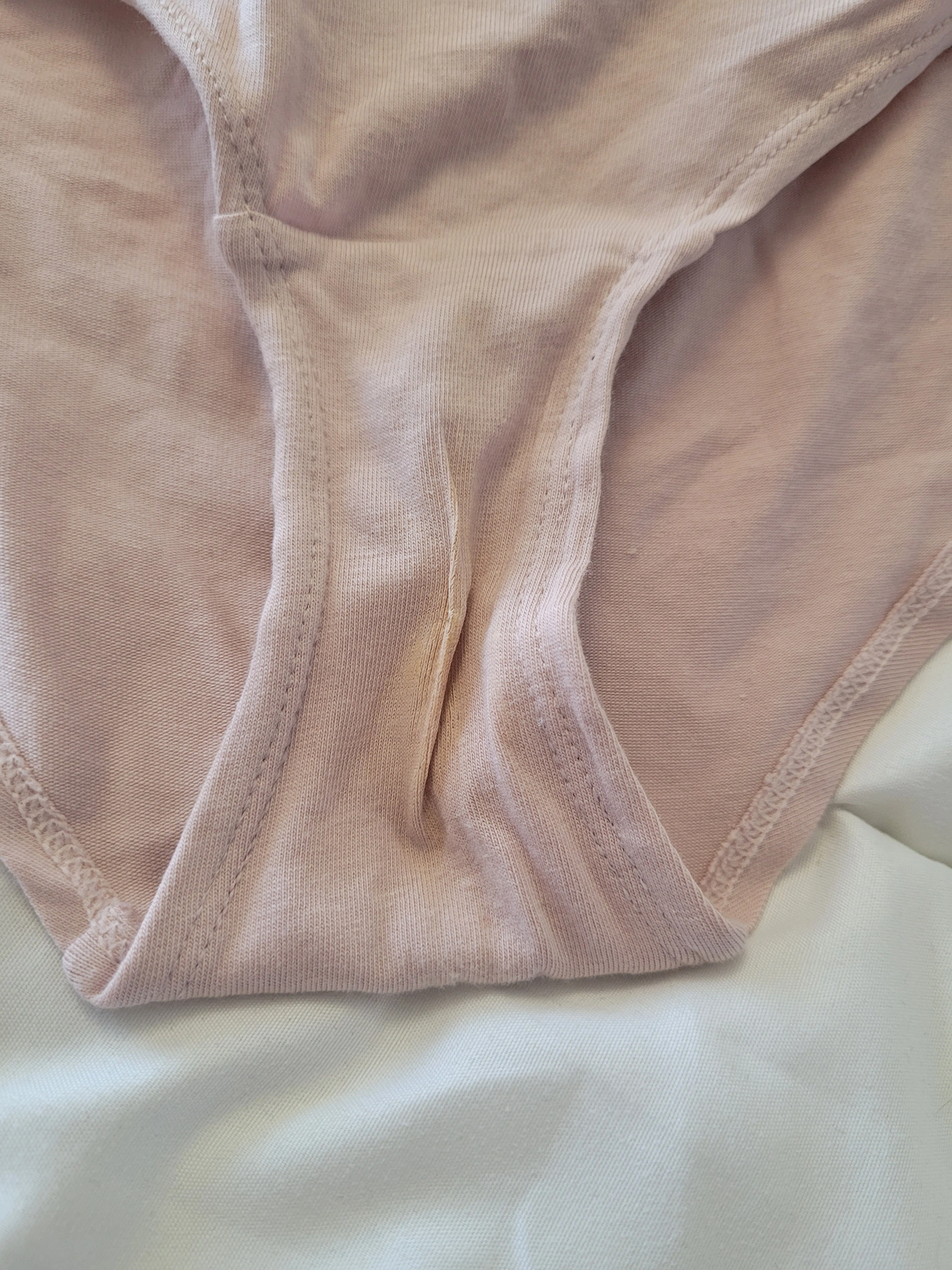 Photo de Culotte sale en soirée étudiante ! 10 octobre