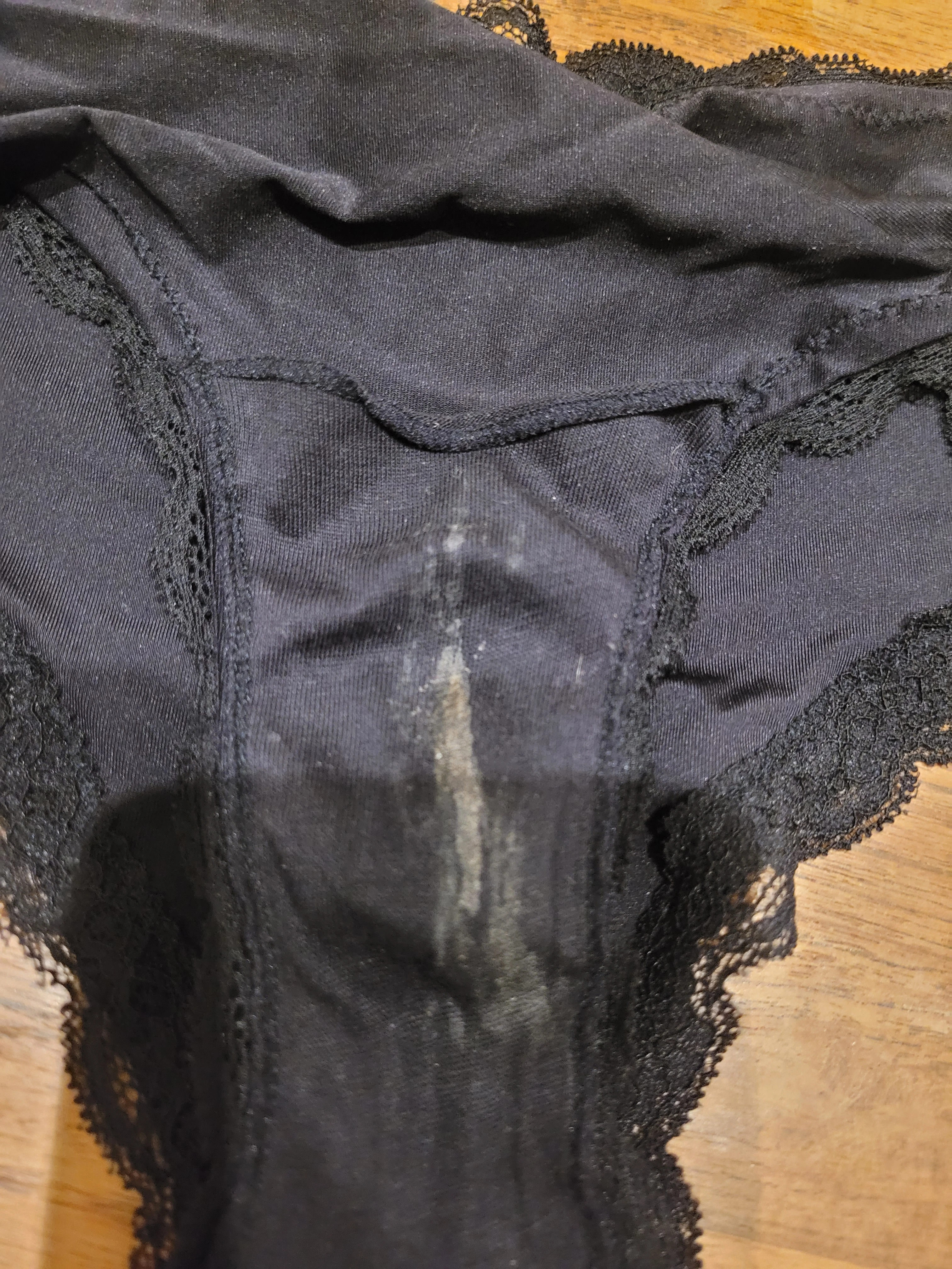 Photo de RÉDUCTION DE PRIX ! Culotte sale du 10...