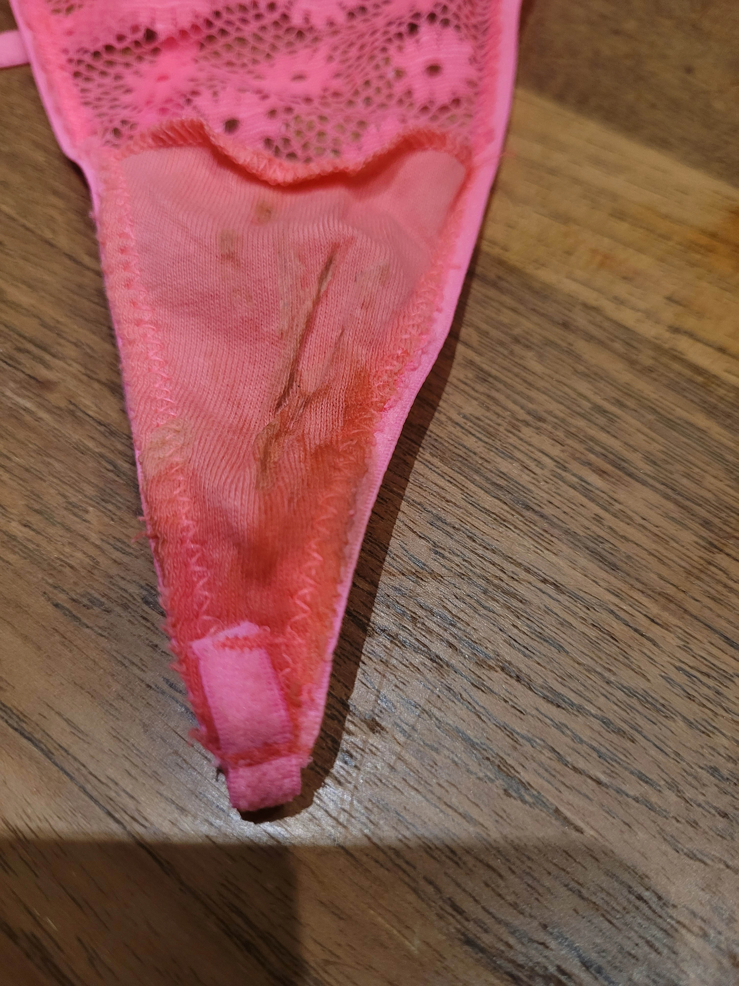 Photo de Culotte string sale du 9 septembre